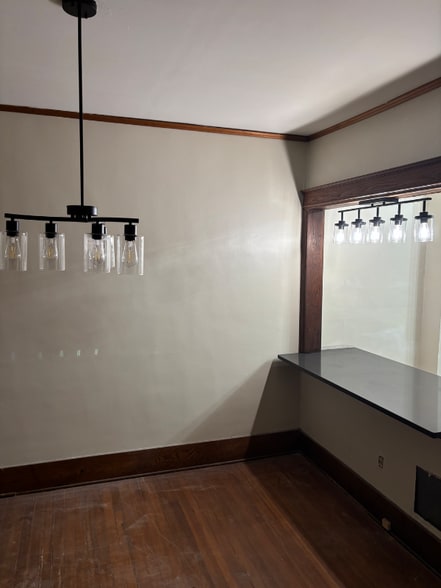 Building Photo - 43 Shirley St