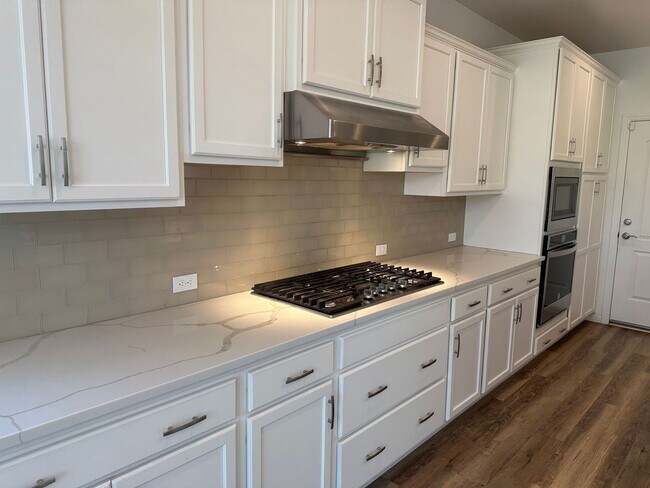 Building Photo - Seven Oaks Highgate Gated Community - READ...