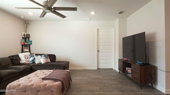 Building Photo - 4028 Brighton Blvd.