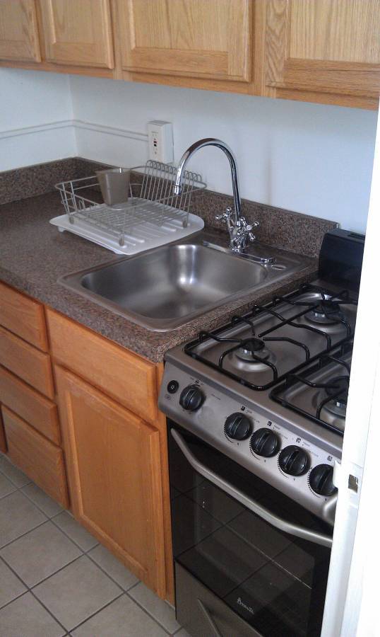 Kitchen - 1121 ARLINGTON Blvd