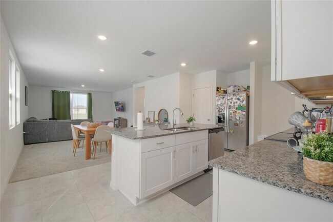 Building Photo - 3181 Viceroy Ct