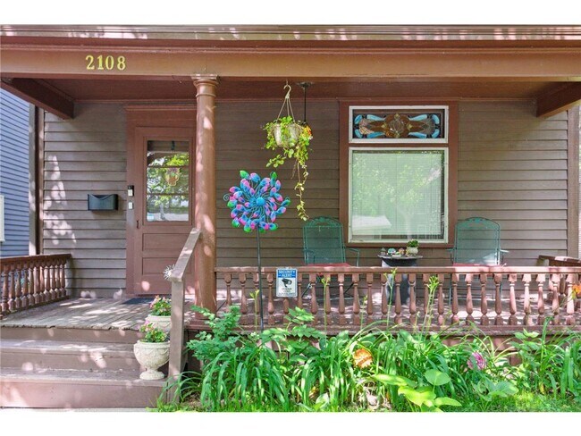 Building Photo - 2108 24th Ave S