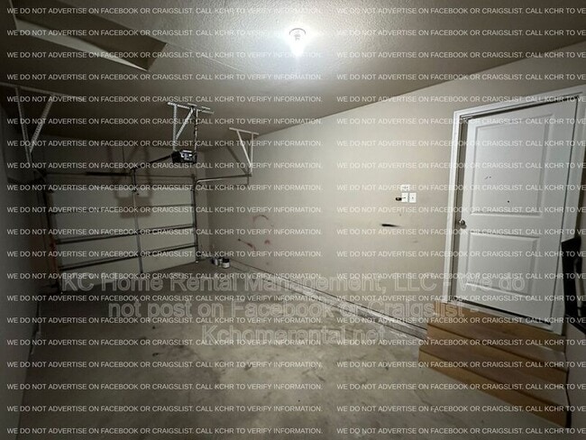 Building Photo - 10530 Kane Dr