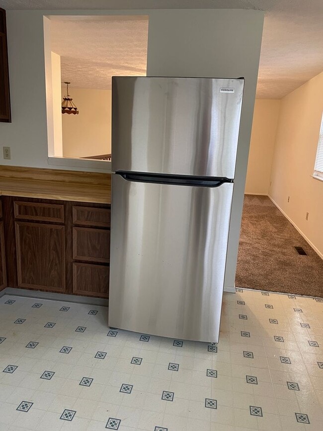 Building Photo - Large, Quiet Home In Englewood (Union) - N...