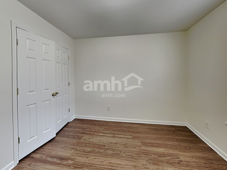 Building Photo - 1009 Enderbury Dr