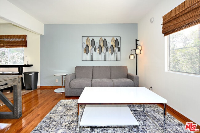 Building Photo - 3743 McLaughlin Ave