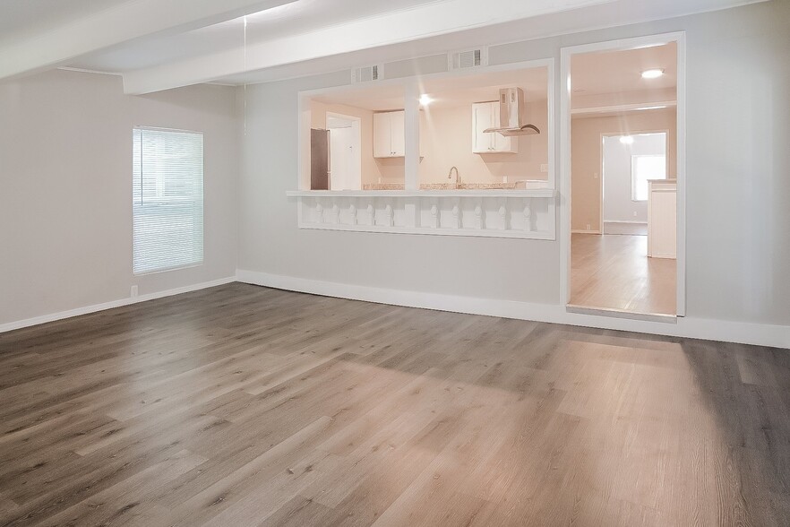 Building Photo - 227 S 72nd E Ave