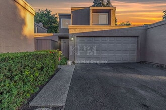 Building Photo - 5530 Sandpiper Ct