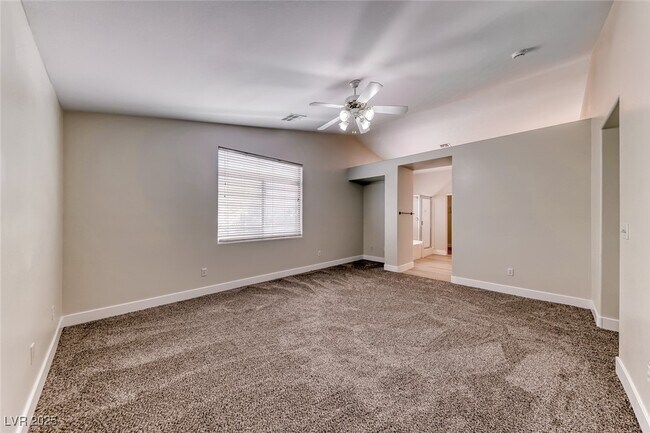 Building Photo - 5567 Cortu Ave