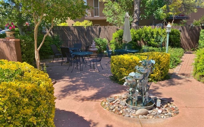 Building Photo - STUDIO APT - ROSE TREE INN, UPTOWN SEDONA-...