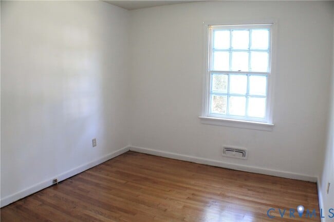 Building Photo - 7513 Schaaf Dr