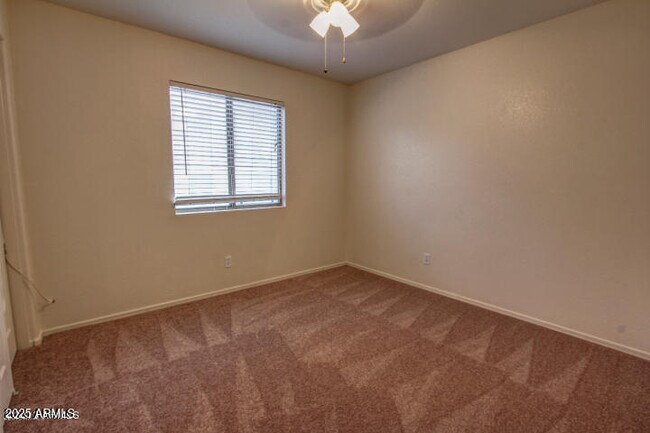 Building Photo - 16112 N 138th Dr