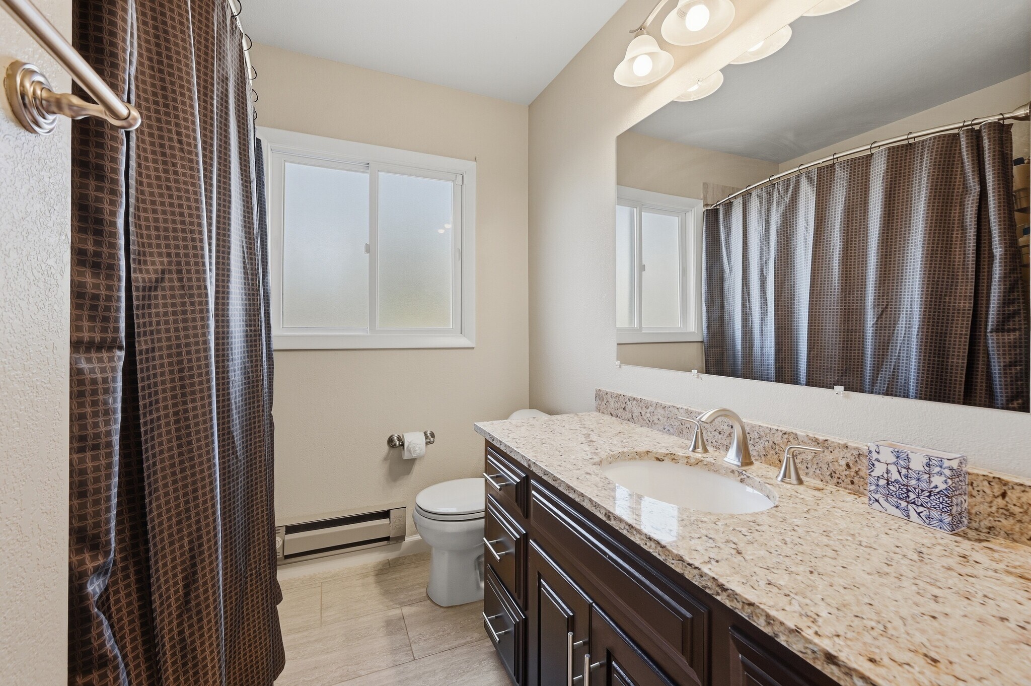 Building Photo - 1040 S Fulton St