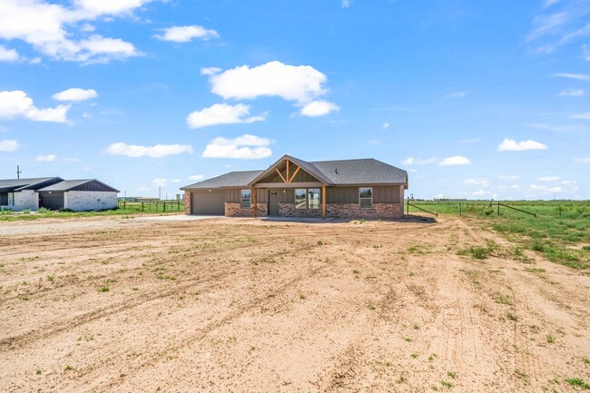 Building Photo - Country Living In Roosevelt ISD!