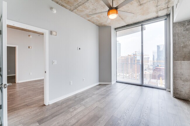 Building Photo - 360 Nueces St
