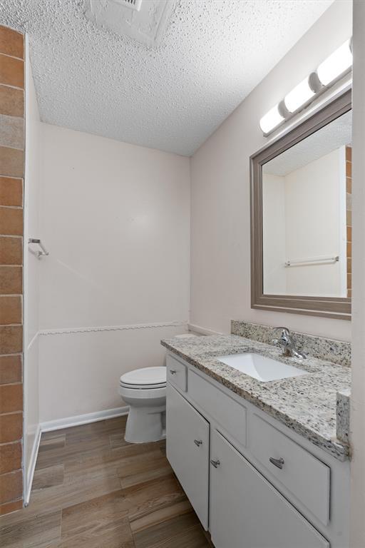 Building Photo - 325 Heartwood Dr