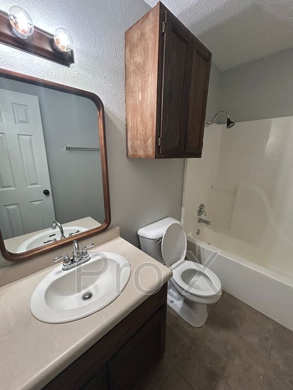 Building Photo - 3501 SW Landau Ct