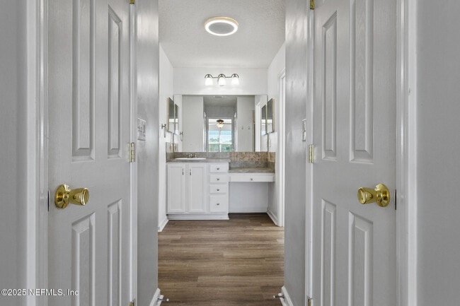 Building Photo - 3265 Woodglen Dr