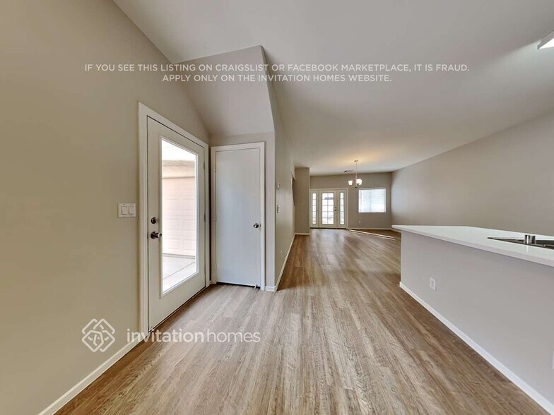 Building Photo - 5907 Aimless St