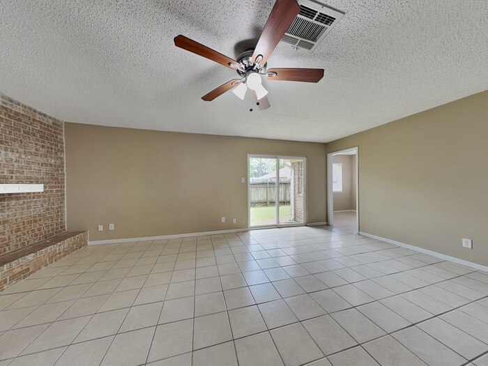 Building Photo - 22311 Meadowgate Dr