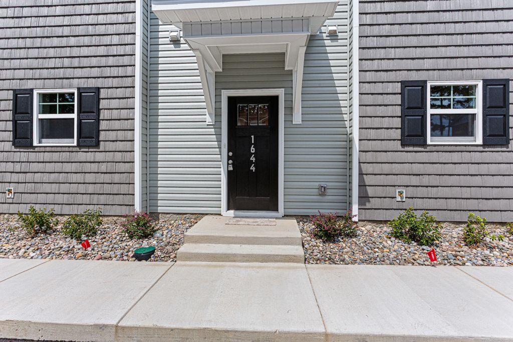Building Photo - 1624 MacIntosh Dr., Unit 1624