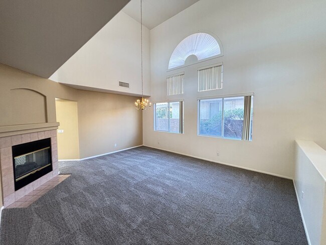 Building Photo - 10319 Splendor Ridge Ave