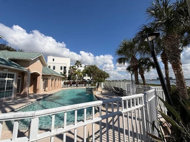 Building Photo - 2212 Bay Club Cir