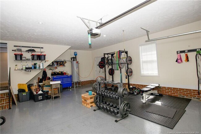 Building Photo - 355 Hogart St