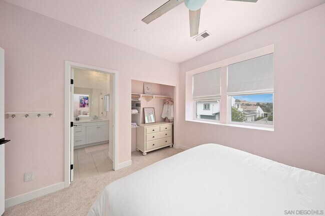 Building Photo - 8850 Weston Rd