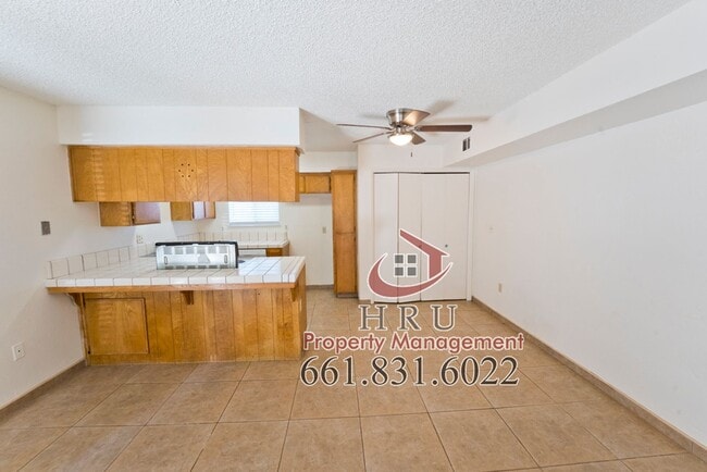 Building Photo - SW- condo 1bed-1.bath