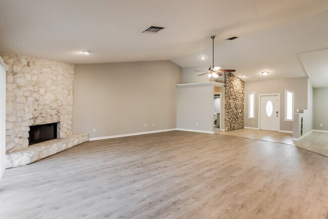 Building Photo - 1937 Princess Ct