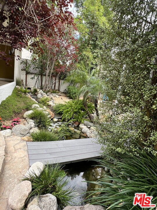 Building Photo - 390 N Baldwin Ave