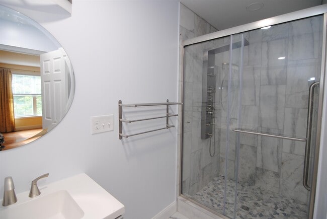 Building Photo - 40 Hibiscus Way