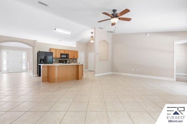 Building Photo - 59 Riverina Dr