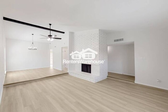 Building Photo - MOVE IN READY - 3BED/2BATH -  PLANO TEXAS