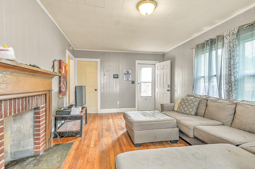 Building Photo - 2913 Ashley St