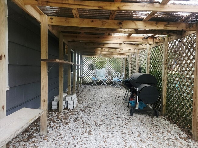 Building Photo - 4910 Charles St