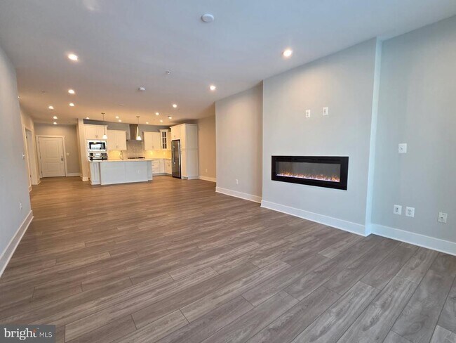 Building Photo - 170 Harrier Wy