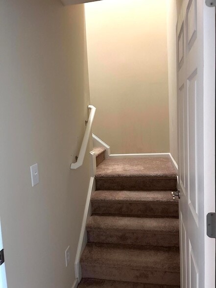 Building Photo - 2911 Maybry Dr