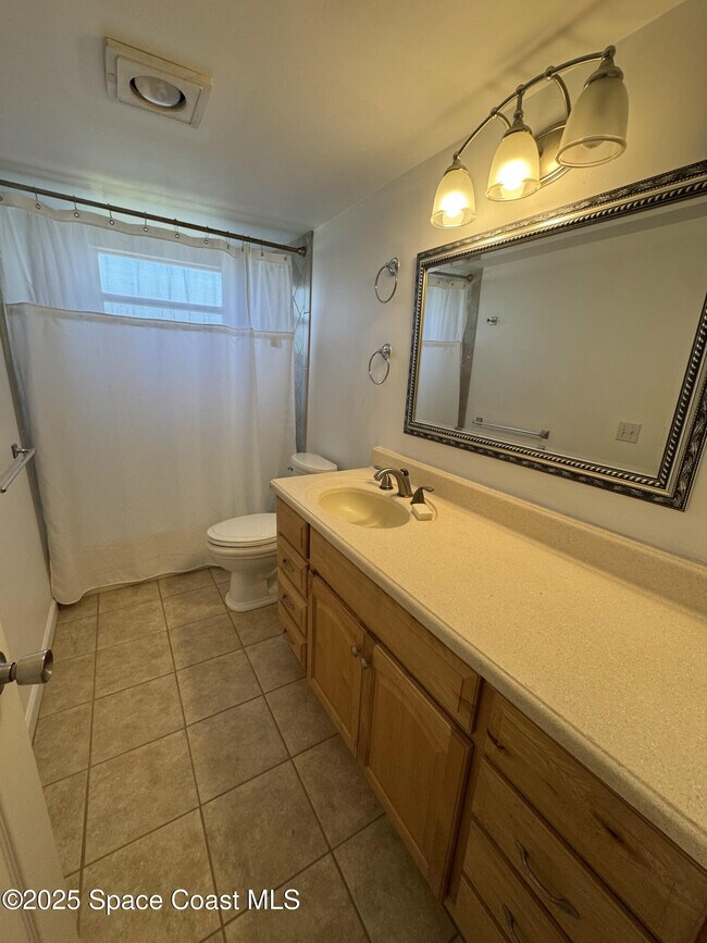 Building Photo - 416 Dove Ln