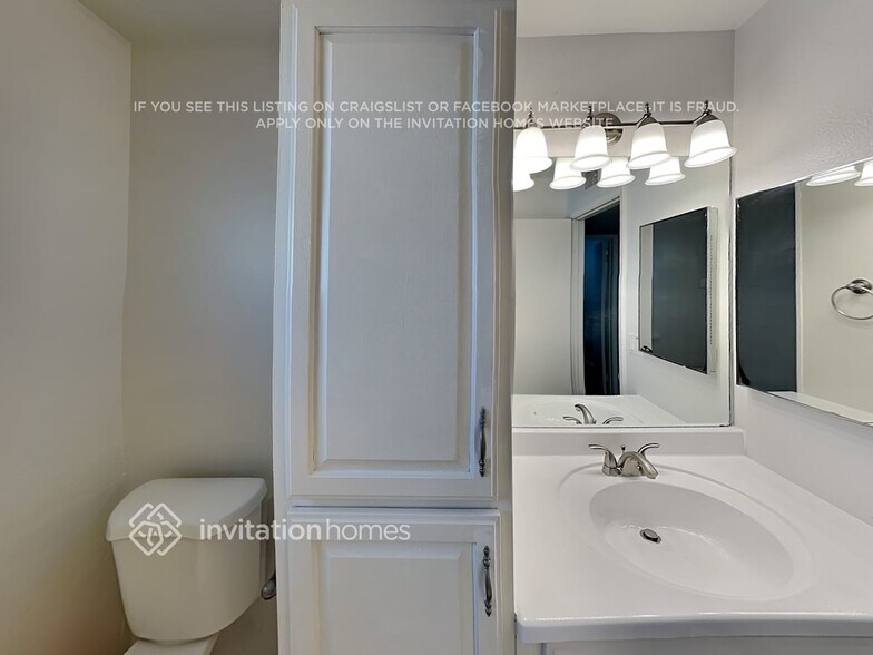 Building Photo - 6027 W Carol Ann Way