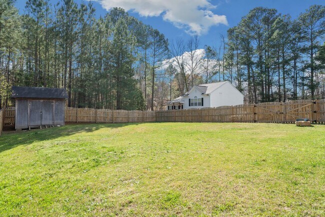 Building Photo - Renovated Split-Level Home in Hope Valley Farms