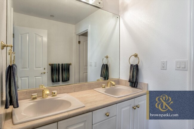 Building Photo - 2016 Pacific Ave