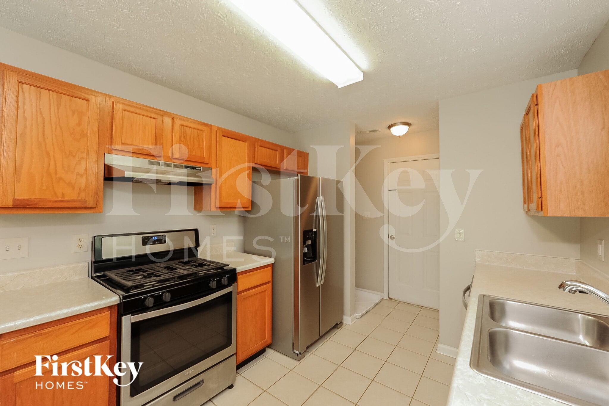 Building Photo - 5255 Hillcrest Glenn Dr