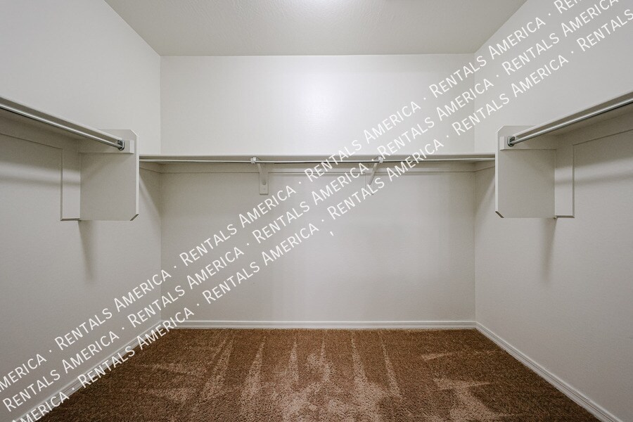Building Photo - 38086 W Isabella Ln