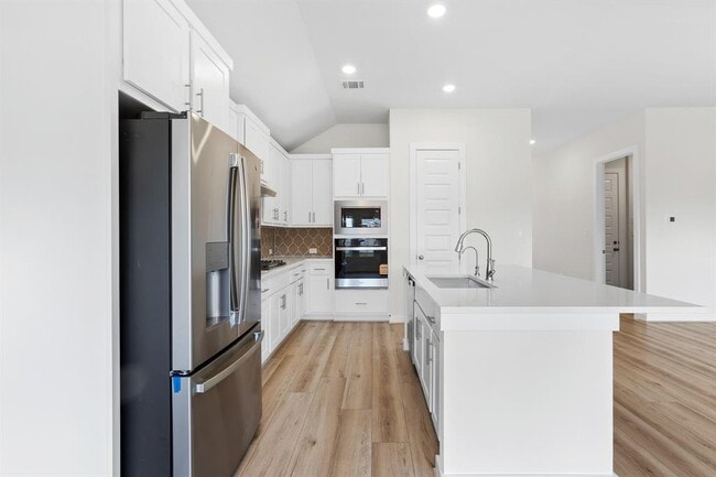 Building Photo - 116 Salado Crk Trl