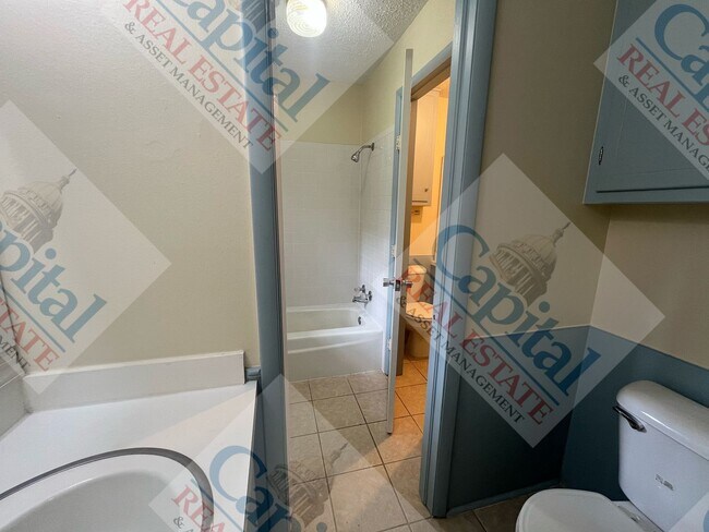 Building Photo - Adorable home W/ MOVE IN SPECIAL!