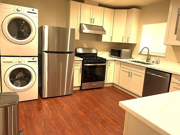 Building Photo - 2957 43rd St