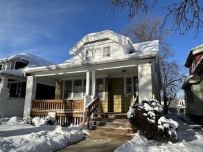 Building Photo - 2714 W Concordia Ave