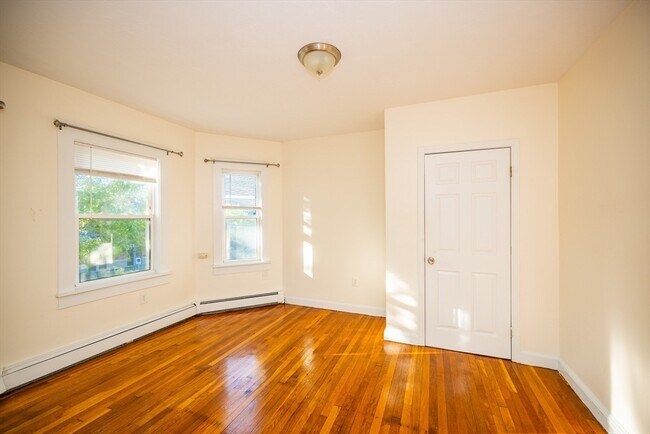 Building Photo - 42 Mildred Ave